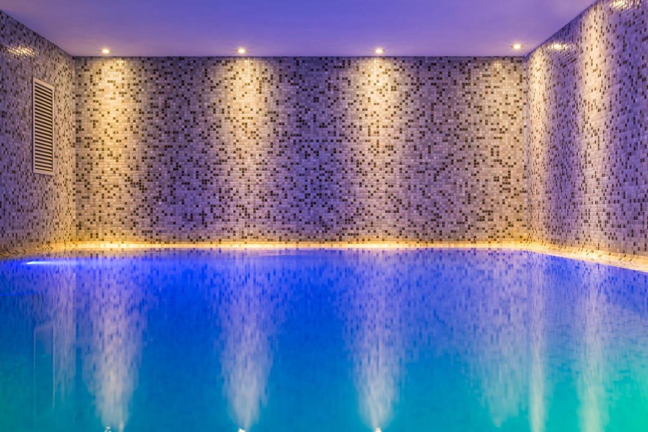 Apartaments Suites Ambassador Каорле Экстерьер фото