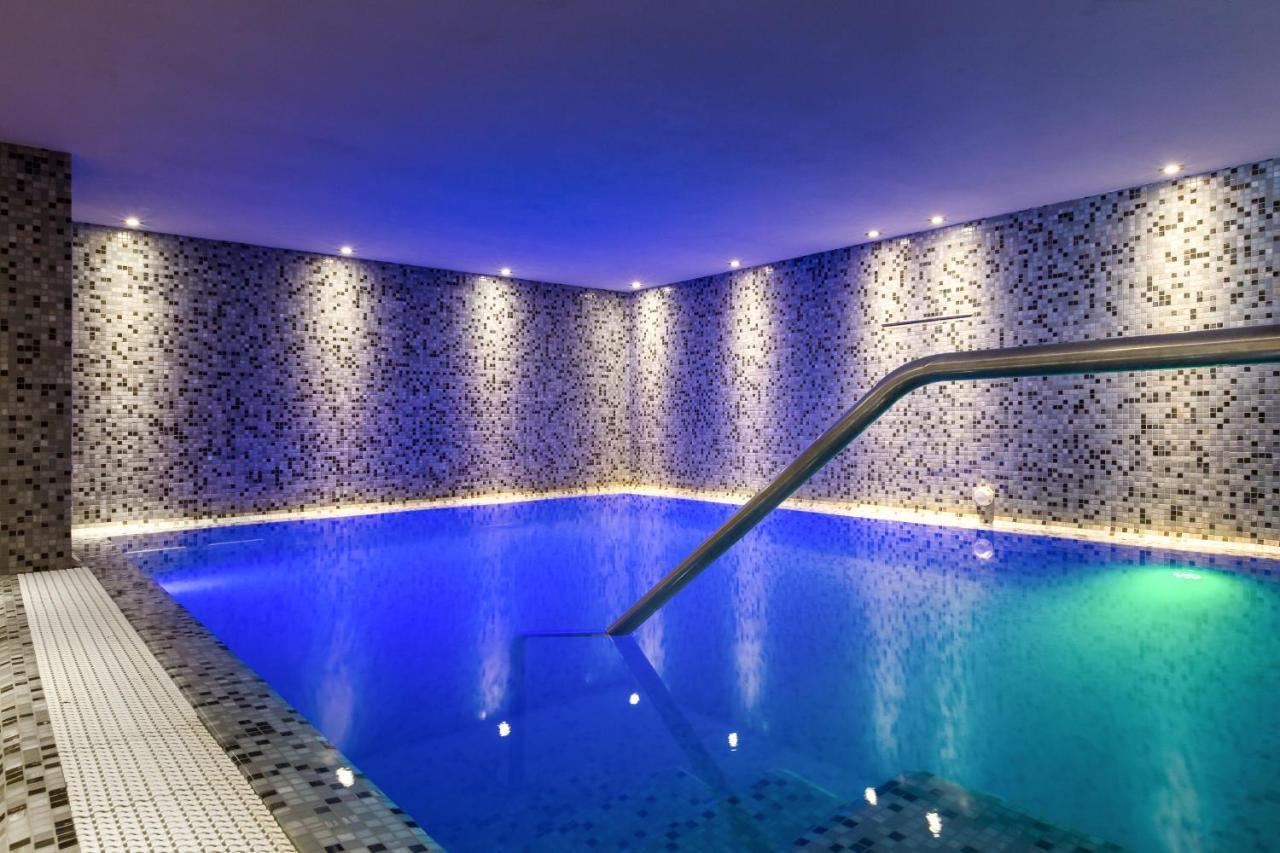 Apartaments Suites Ambassador Каорле Экстерьер фото
